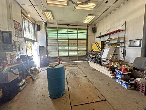 7309 Pursainen Road, Gorham, ON - Indoor Photo Showing Garage