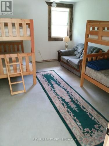 32 Cameron Road, Kawartha Lakes, ON - Indoor Photo Showing Bedroom