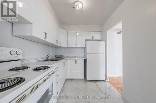 #812 -1442 Lawrence Ave W, Toronto, ON - Indoor Photo Showing Kitchen With Double Sink