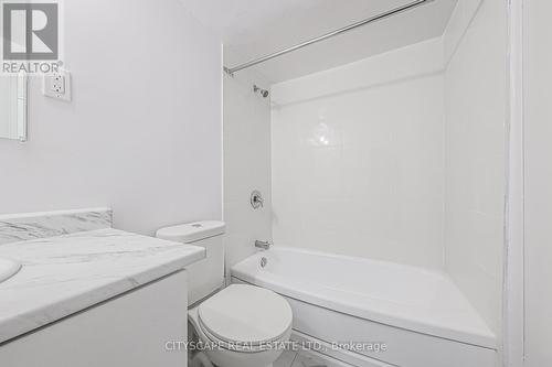 #812 -1442 Lawrence Ave W, Toronto, ON - Indoor Photo Showing Laundry Room