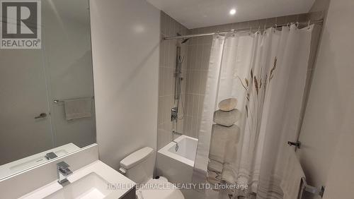 #2307 -3883 Quartz Rd, Mississauga, ON - Indoor Photo Showing Bathroom