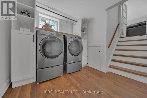 324 St Dominic Cres, Oakville, ON - Indoor Photo Showing Laundry Room