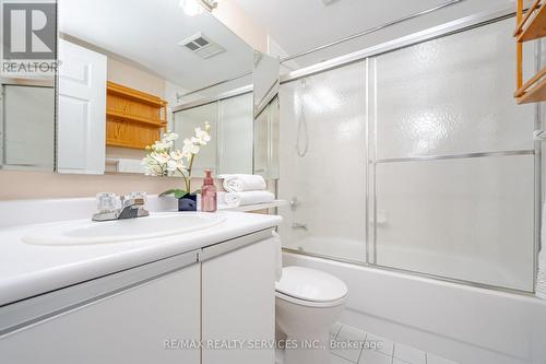 308 - 30 Malta Avenue, Brampton, ON - Indoor Photo Showing Bathroom