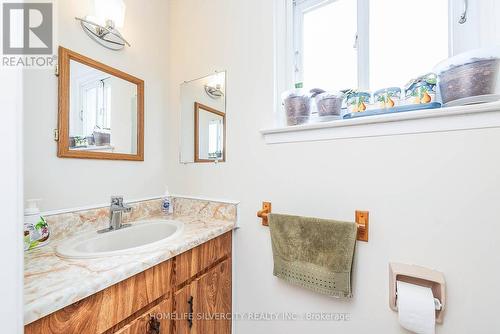 7277 Collett Road, Mississauga, ON - Indoor Photo Showing Bathroom