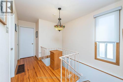 7277 Collett Rd, Mississauga, ON - Indoor Photo Showing Other Room