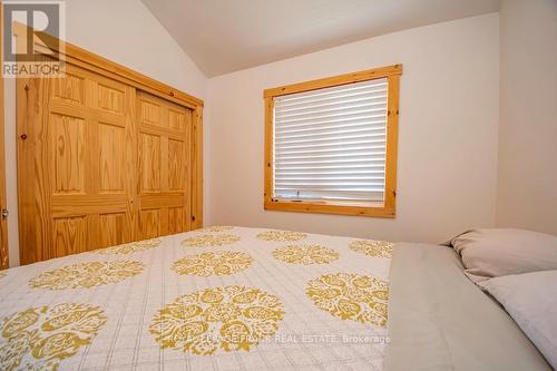 5326 Rice Lake Scenic Dr, Hamilton Township, ON - Indoor Photo Showing Bedroom