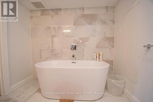 5326 Rice Lake Scenic Drive, Hamilton Township, ON - Indoor Photo Showing Bathroom