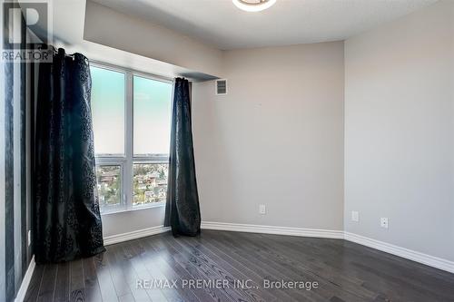 #1205 -7730 Kipling Ave, Vaughan, ON - Indoor Photo Showing Other Room