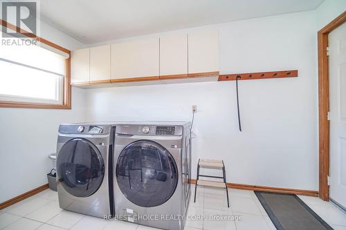 170 Garden Avenue, Richmond Hill, ON - Indoor Photo Showing Laundry Room