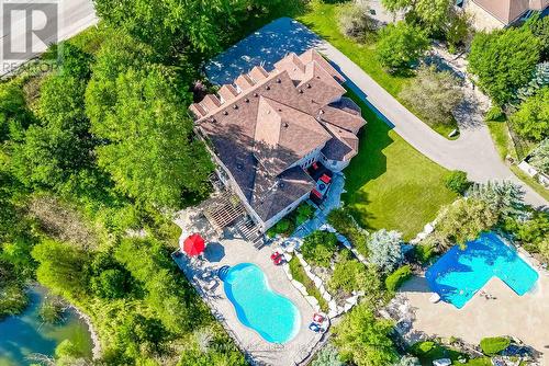 17 Duncton Wood Cres, Aurora, ON - Outdoor With In Ground Pool With View