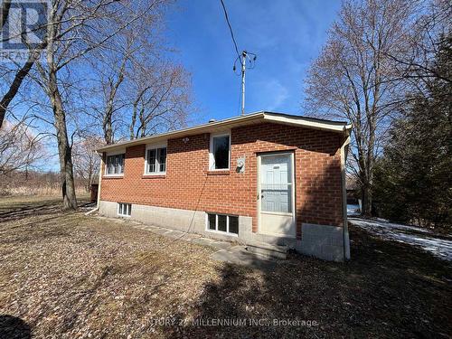 1027 Chapman St, Innisfil, ON - Outdoor With Exterior