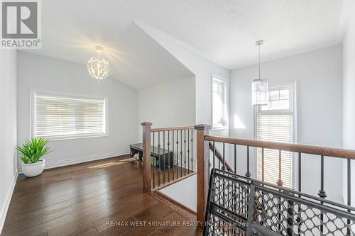 36 Mapleton Mills Dr, King, ON - Indoor Photo Showing Other Room