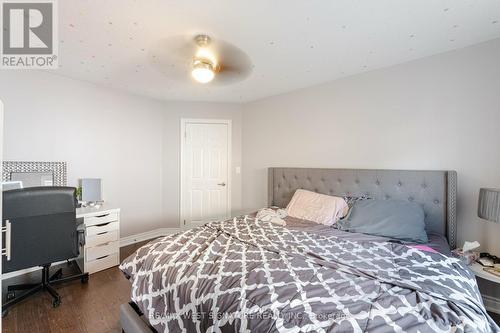 36 Mapleton Mills Dr, King, ON - Indoor Photo Showing Bedroom