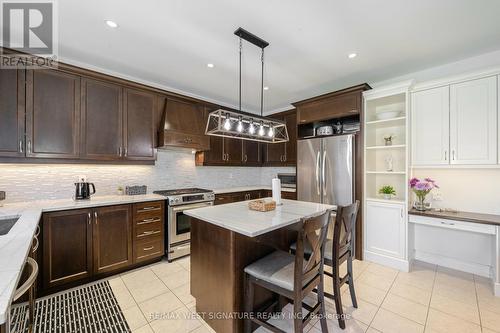 36 Mapleton Mills Dr, King, ON - Indoor Photo Showing Kitchen With Stainless Steel Kitchen With Upgraded Kitchen