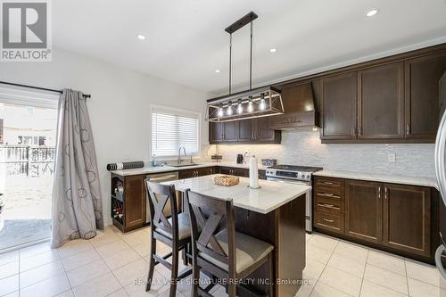 36 Mapleton Mills Dr, King, ON - Indoor Photo Showing Kitchen With Upgraded Kitchen