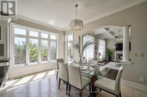 365 Paradelle Drive, Richmond Hill, ON - Indoor Photo Showing Dining Room