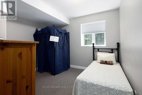 225 Deerbrook Dr, Wasaga Beach, ON - Indoor Photo Showing Bedroom