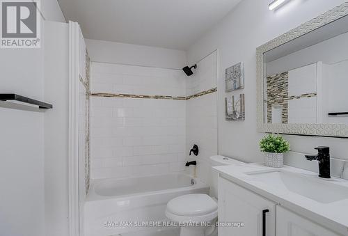 10 Curtiss Crt, Barrie, ON - Indoor Photo Showing Bathroom