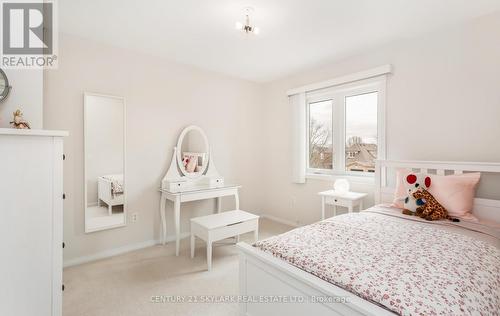 2969 Glover Lane, Burlington, ON - Indoor Photo Showing Bedroom