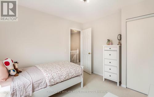 2969 Glover Lane, Burlington, ON - Indoor Photo Showing Bedroom