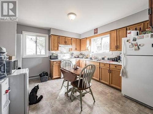 19 South Street S, Orillia, ON - Indoor Photo Showing Kitchen