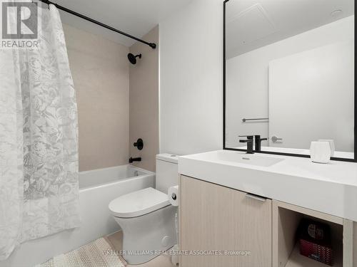#402 -250 Lawrence Ave W, Toronto, ON - Indoor Photo Showing Bathroom