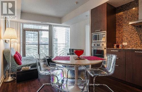 #2210 -14 York St, Toronto, ON - Indoor Photo Showing Dining Room