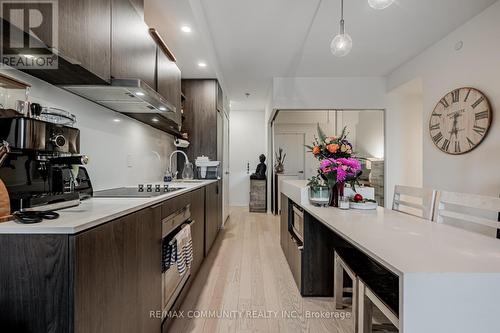 805 - 12 Bonnycastle Street, Toronto, ON - Indoor Photo Showing Kitchen