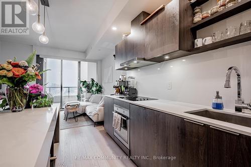805 - 12 Bonnycastle Street, Toronto, ON - Indoor Photo Showing Kitchen