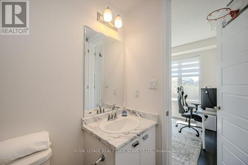 #5 -3256 Charles Fay Passage, Oakville, ON - Indoor Photo Showing Bathroom