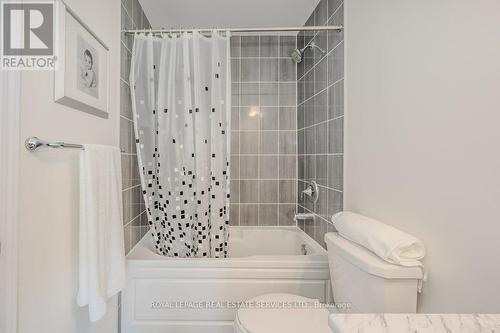 #5 -3256 Charles Fay Passage, Oakville, ON - Indoor Photo Showing Bathroom