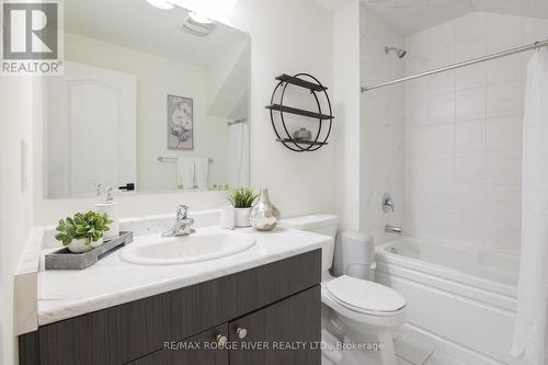 #205 -1148 Dragonfly Ave, Pickering, ON - Indoor Photo Showing Bathroom