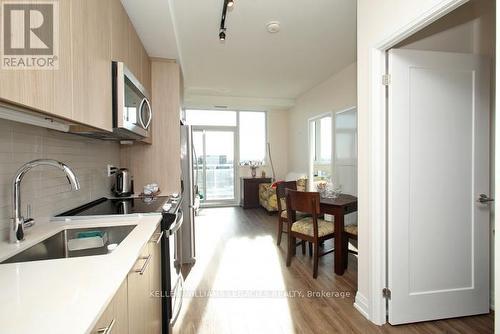#903 -286 Main St, Toronto, ON - Indoor Photo Showing Kitchen With Upgraded Kitchen