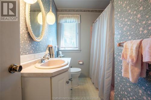 12 Crerar Drive, Chatham, ON - Indoor Photo Showing Bathroom