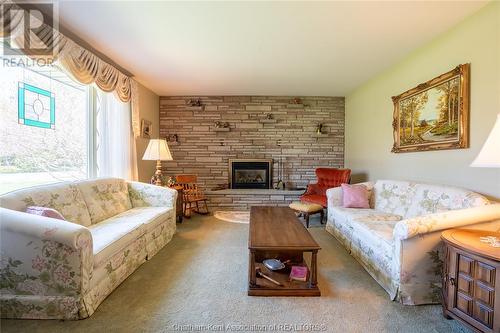 12 Crerar Drive, Chatham, ON - Indoor Photo Showing Living Room With Fireplace