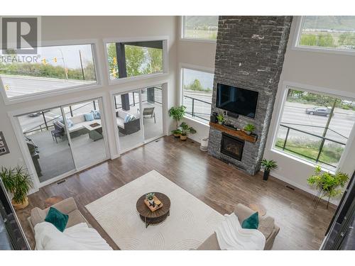 801 Woodrush Crt, Kamloops, BC - Indoor With Fireplace