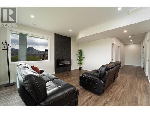801 Woodrush Crt, Kamloops, BC - Indoor Photo Showing Other Room