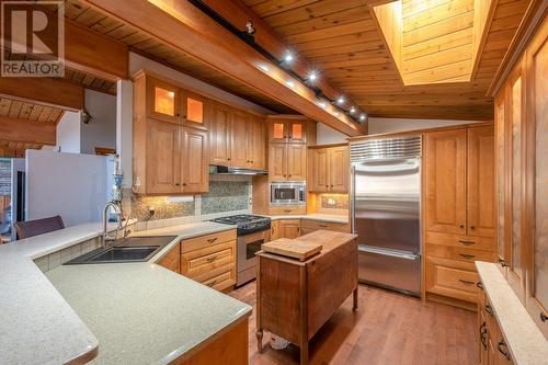 129 Yellowbrick Road, Oliver, BC - Indoor Photo Showing Kitchen