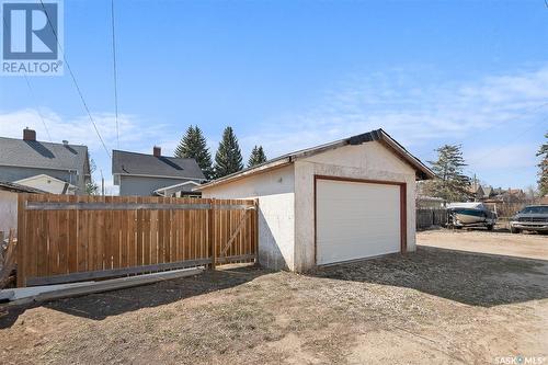 1143 5Th Avenue Nw, Moose Jaw, SK - Outdoor With Exterior