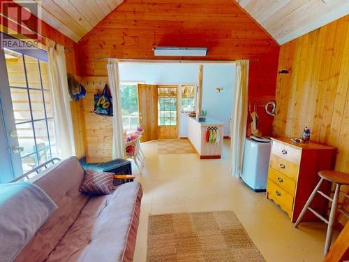 1132/34 Herchmer Road, Savary Island, BC - Indoor