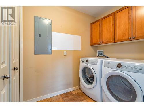 788 Galbraith Place, Kelowna, BC - Indoor Photo Showing Laundry Room