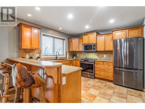 788 Galbraith Place, Kelowna, BC - Indoor Photo Showing Kitchen With Stainless Steel Kitchen