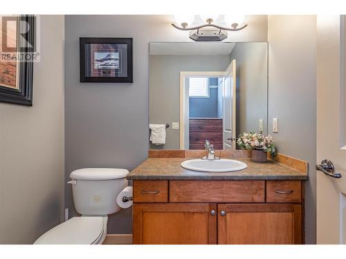 788 Galbraith Place, Kelowna, BC - Indoor Photo Showing Bathroom