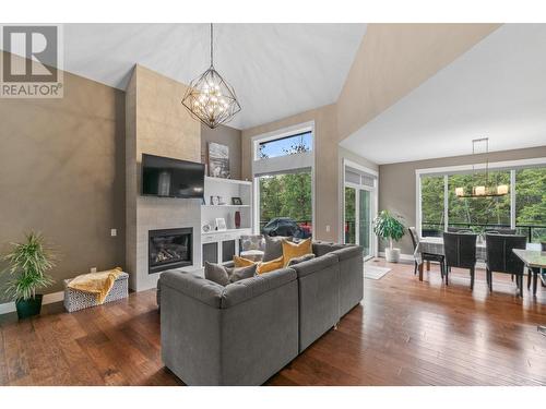 200 Lost Creek Court, Kelowna, BC - Indoor Photo Showing Living Room With Fireplace