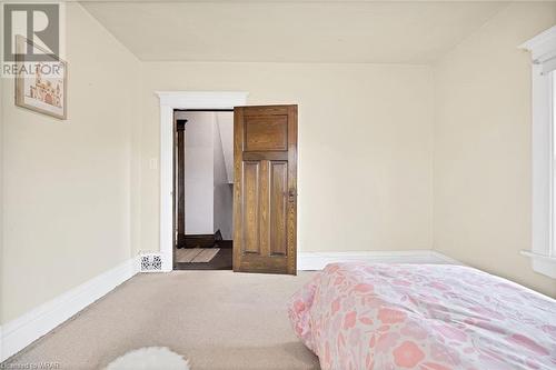 318 Church Street S, Cambridge, ON - Indoor Photo Showing Bedroom