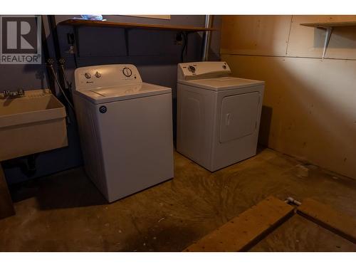 8616 87 Avenue, Fort St. John, BC - Indoor Photo Showing Laundry Room