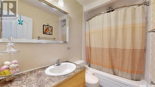 623 College Avenue E, Regina, SK - Indoor Photo Showing Bathroom