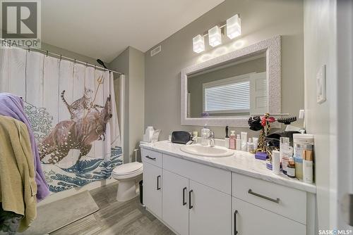 4333 Wakeling Street, Regina, SK - Indoor Photo Showing Bathroom