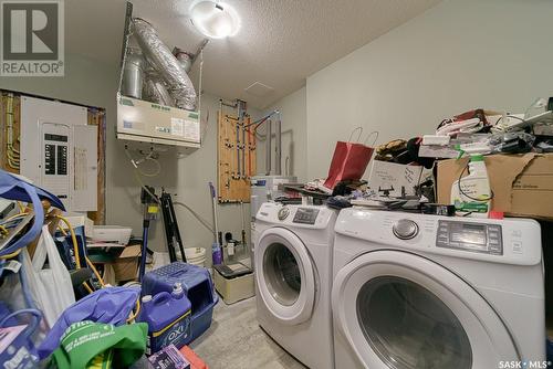 4333 Wakeling Street, Regina, SK - Indoor Photo Showing Laundry Room