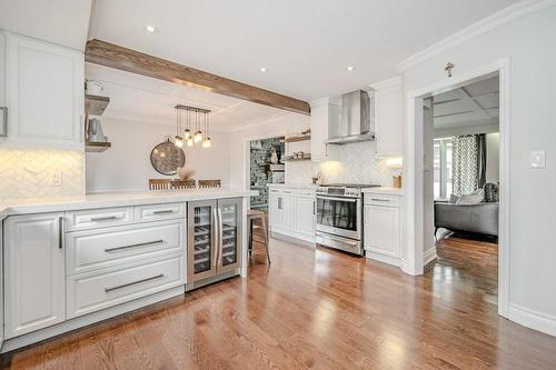 3530 Spruce Avenue, Burlington, ON - Indoor Photo Showing Kitchen With Upgraded Kitchen